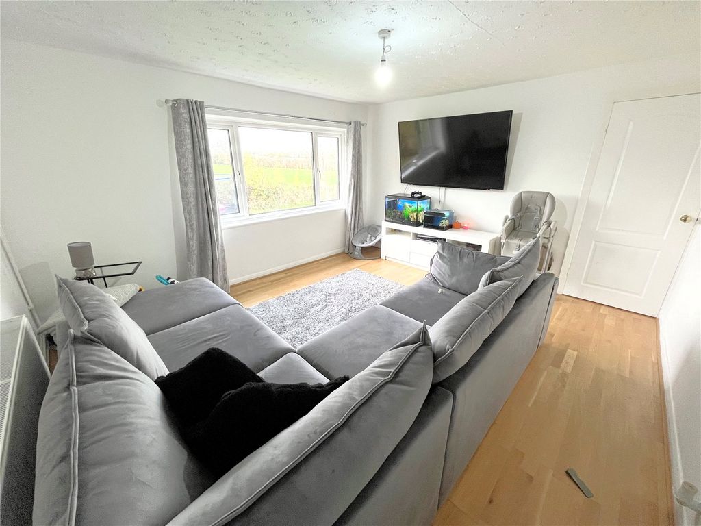 Property photo 3 of 11 Picture No. 23