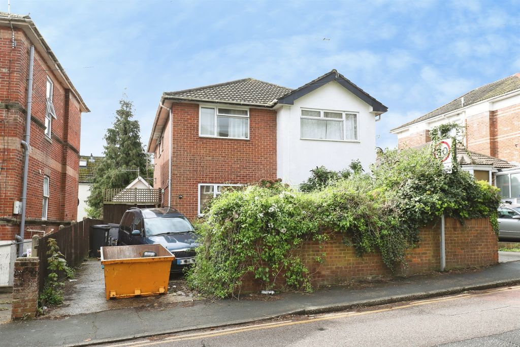 Property photo 1 of 22