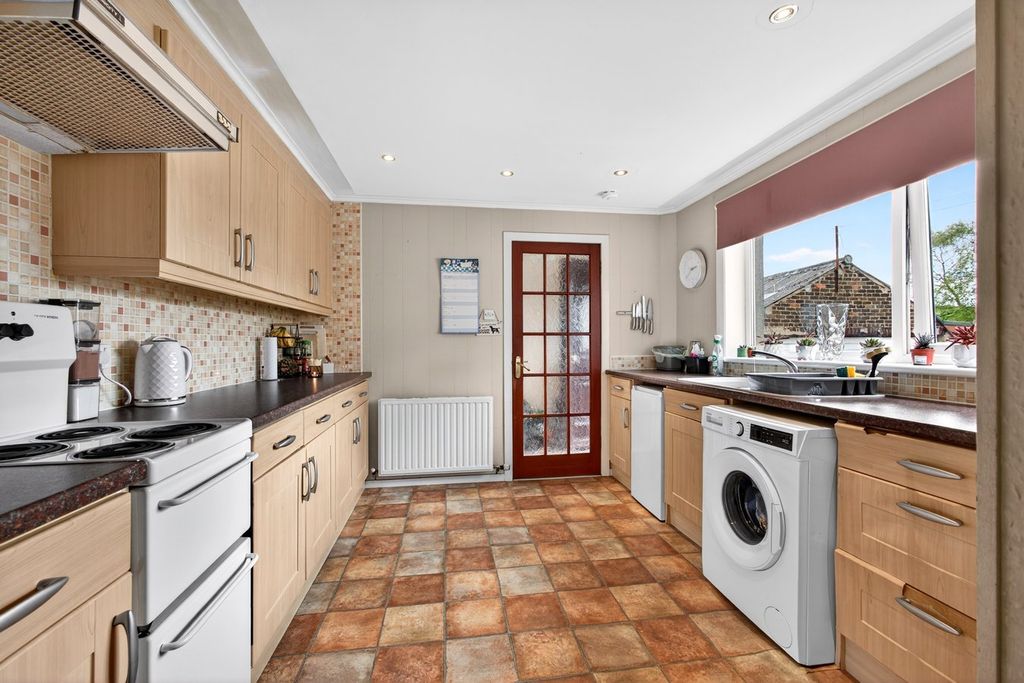 Property photo 3 of 29