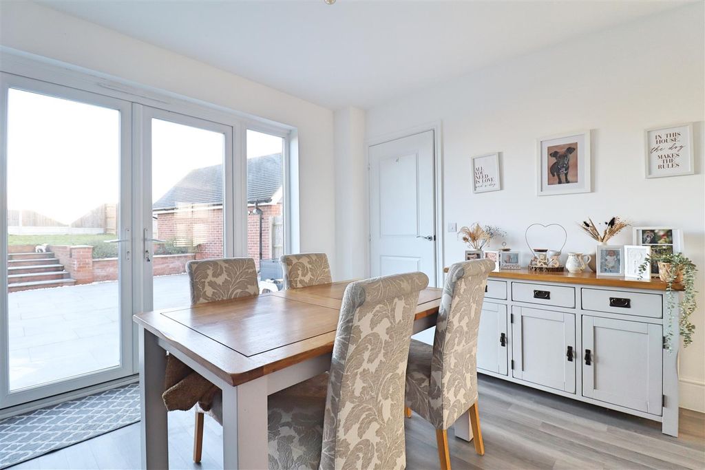 Additional image 17 of 5 bed detached house for saleHome Field Drive, Braintree CM7