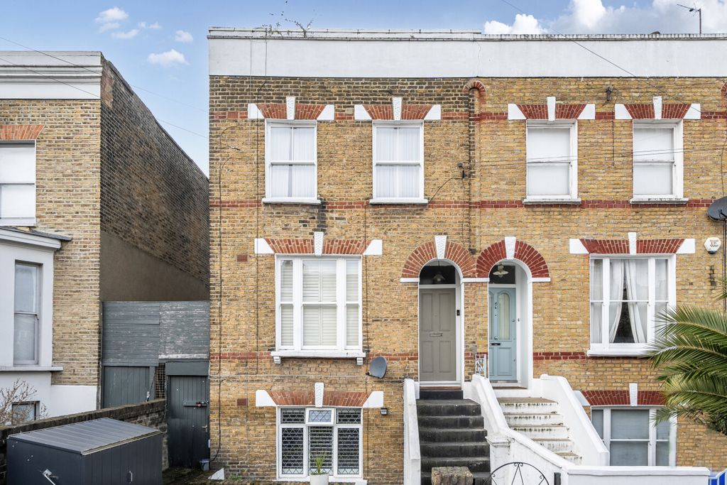 Property photo 1 of 9 1415703-3-699c3d0...