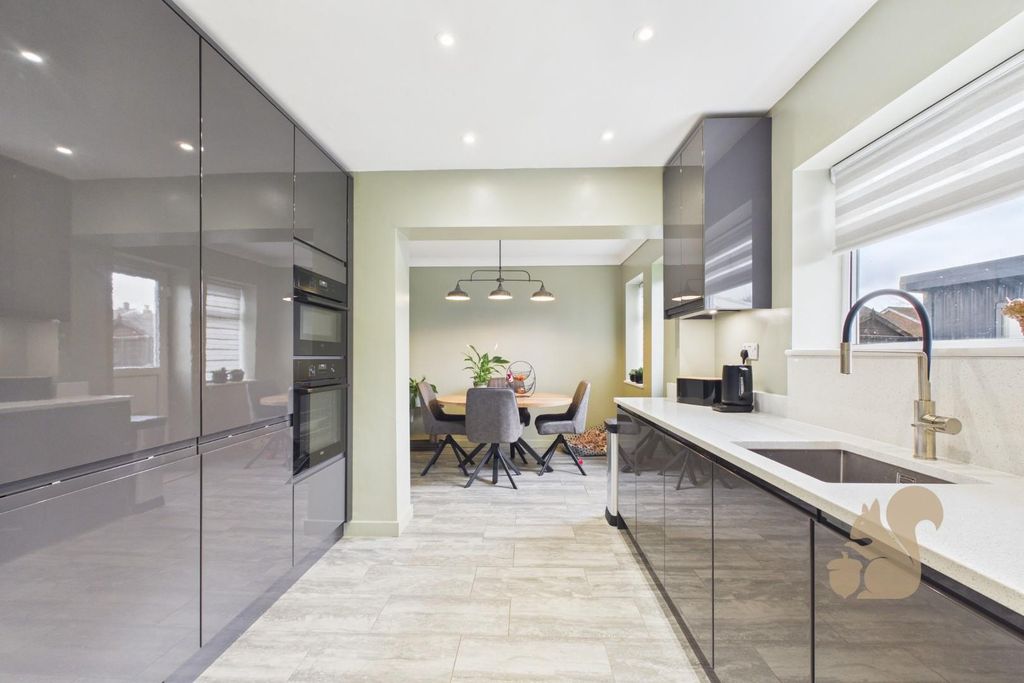 Property photo 2 of 23 Cam01659G0-Pr0741-Still016.Jpg