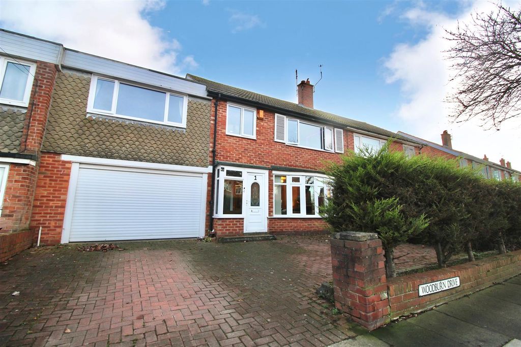 Property photo 1 of 18 External