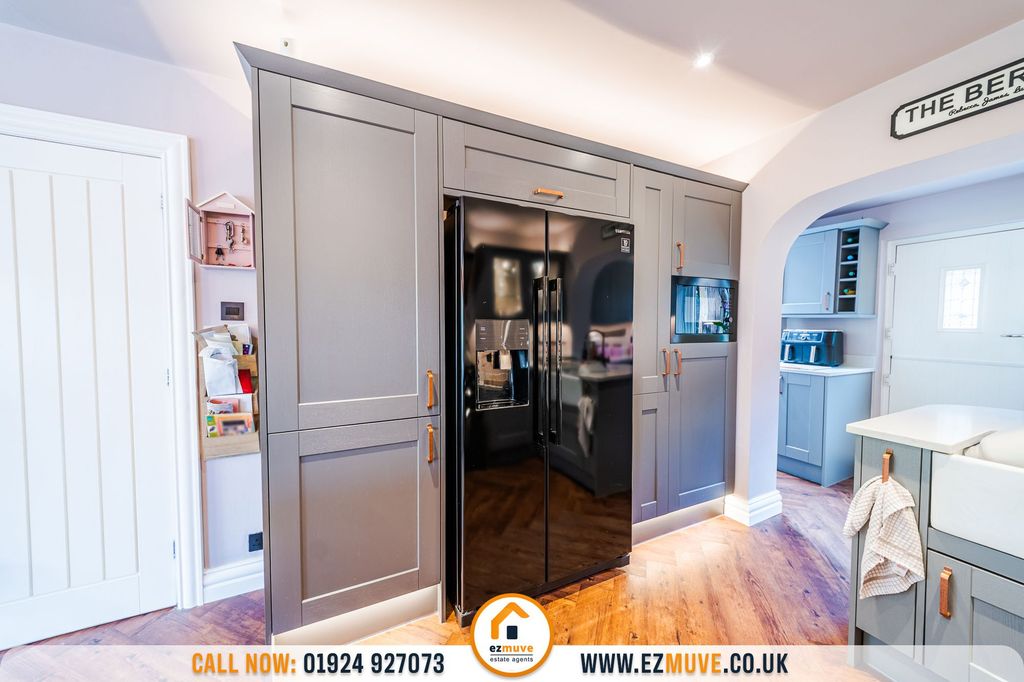 Additional image 14 of 5 bed detached house for saleHenley Avenue, Dewsbury WF12