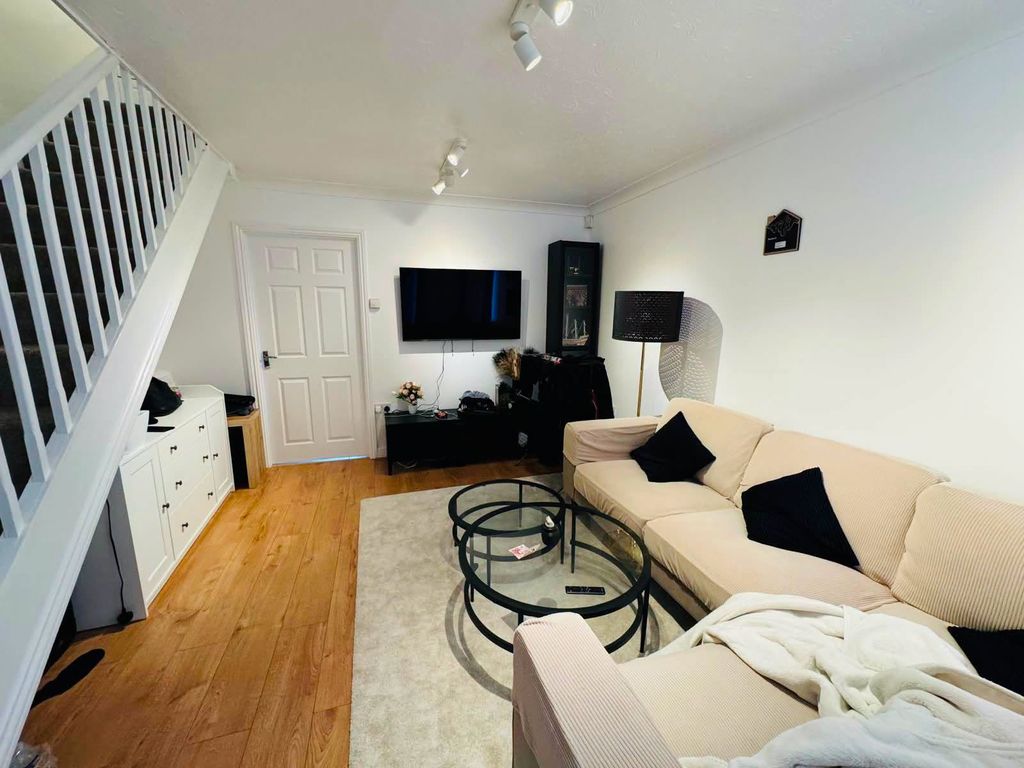Property photo 2 of 7