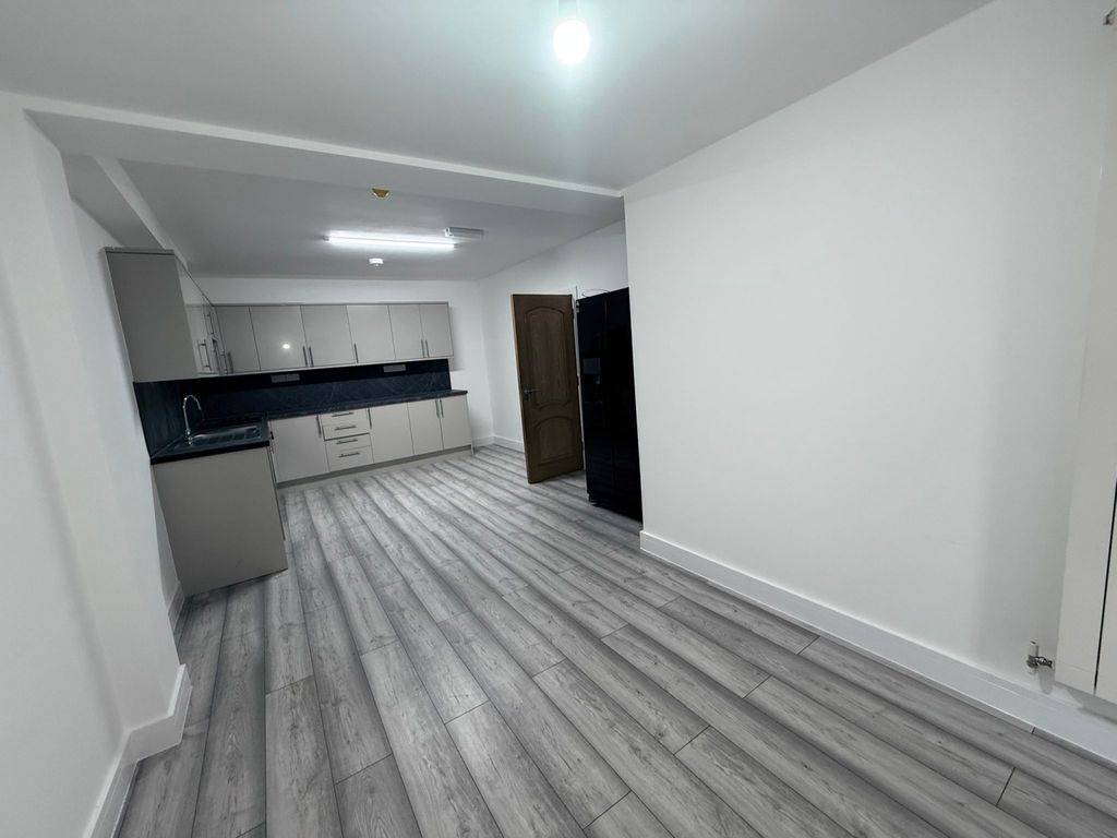 Property photo 2 of 10 Gallery