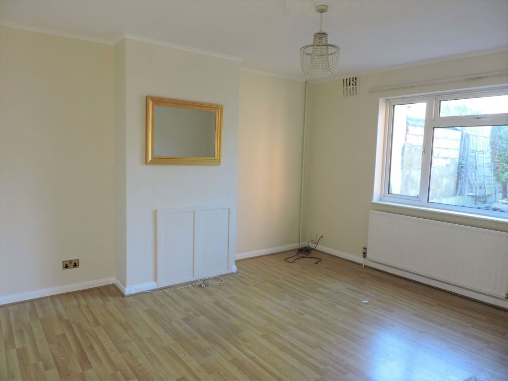 Property photo 1 of 17 Photograph 2