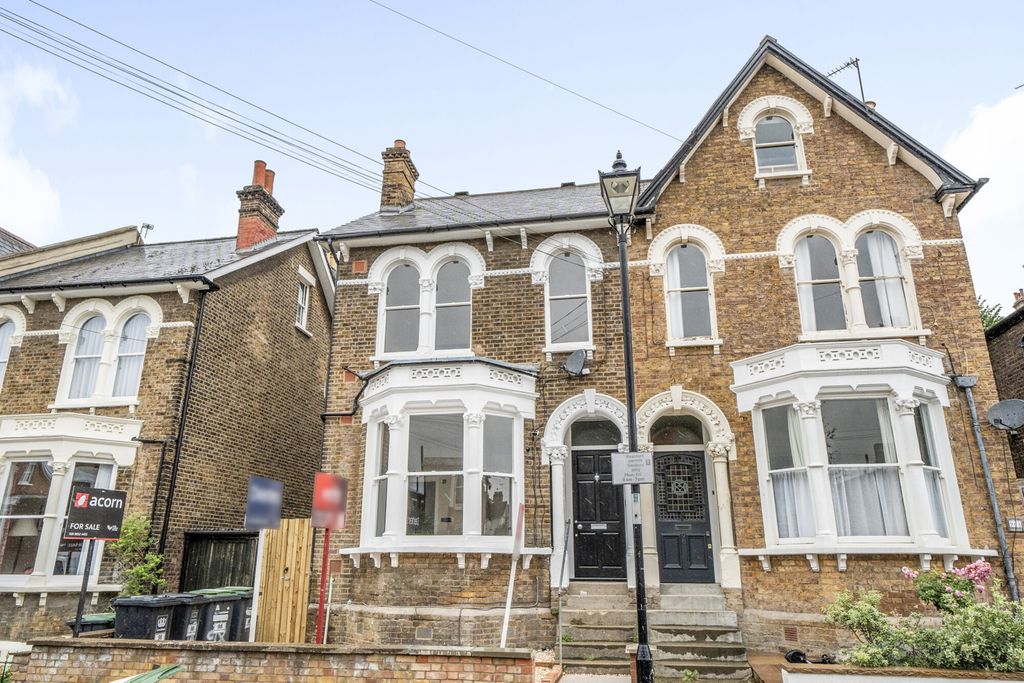 Property photo 3 of 17 1347199-1-68B6Cfb...