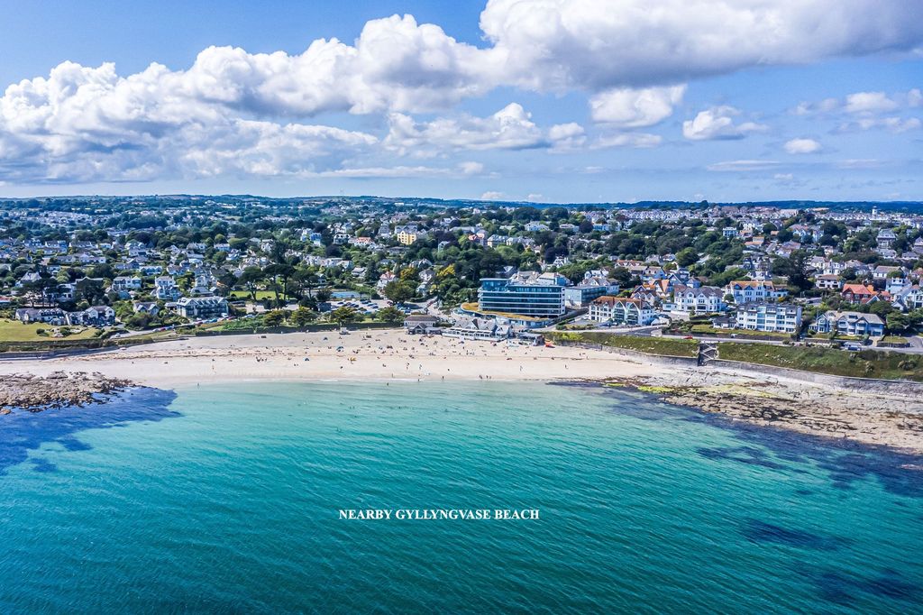 Property photo 3 of 15