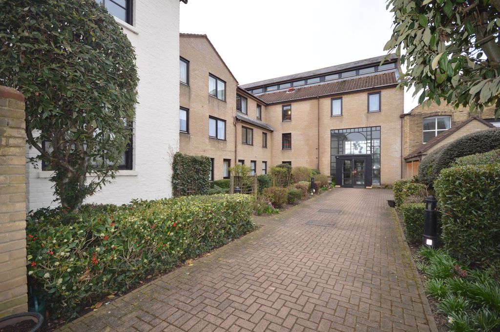 Property photo 1 of 7