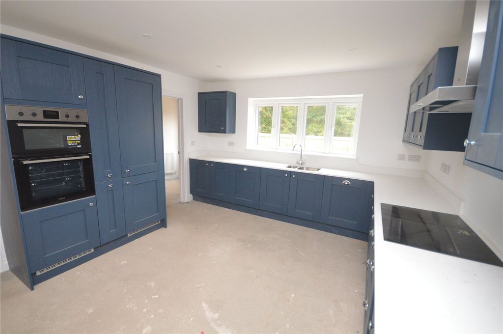 Property photo 2 of 24 Kitchen/Diner