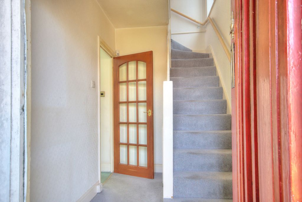 Property photo 2 of 22