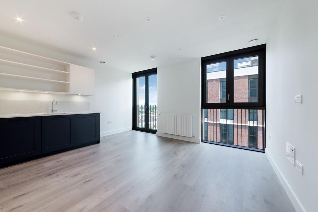 Property photo 2 of 12