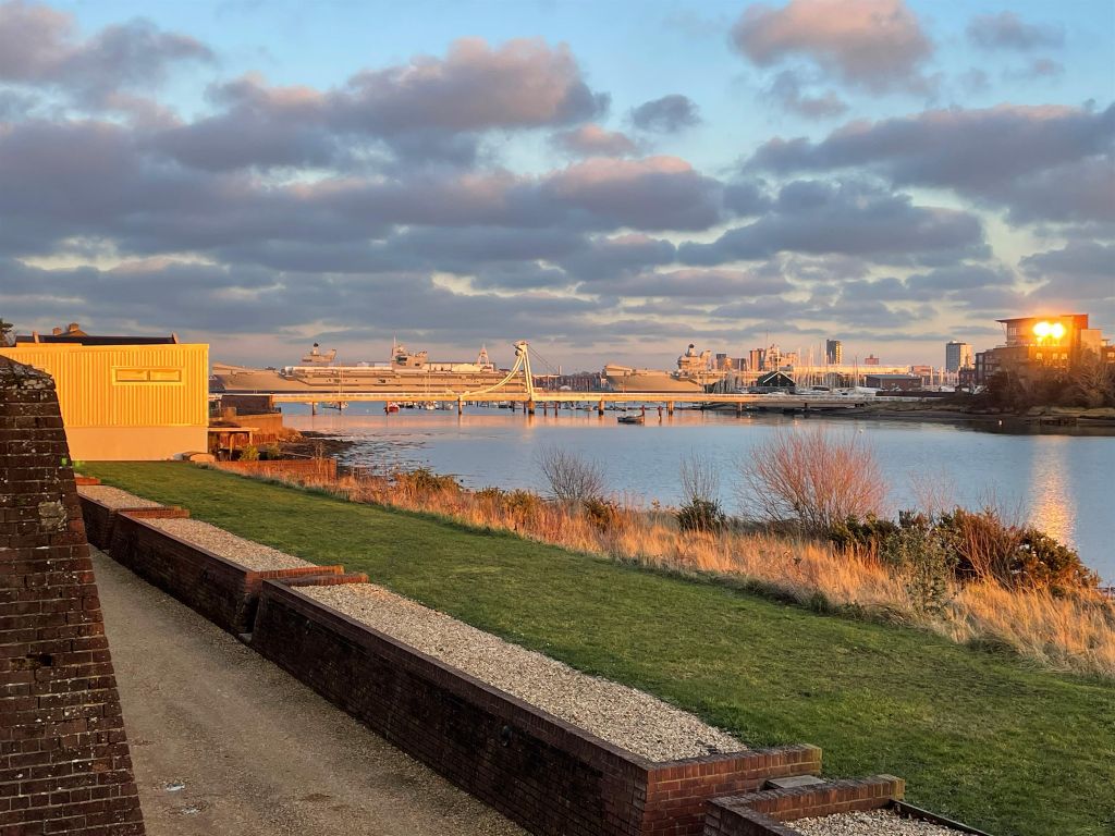 Property photo 2 of 20