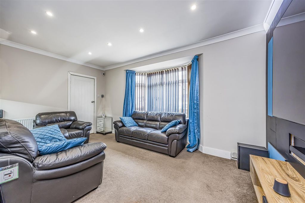 Property photo 3 of 14 89 Hursley Road, Havant-Porticomarketing-O'hara-2.