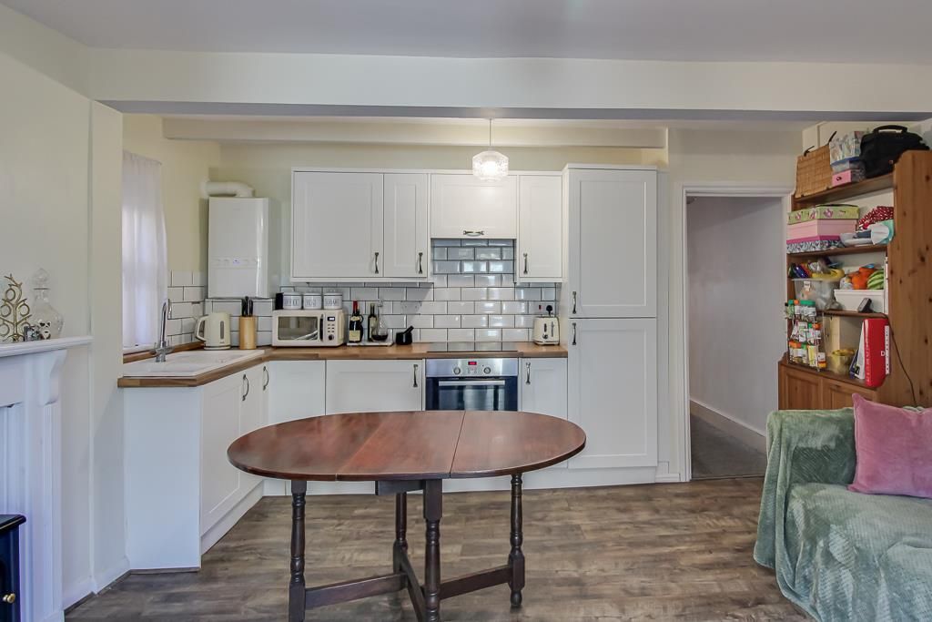 Property photo 3 of 15 Kitchen/Living Room