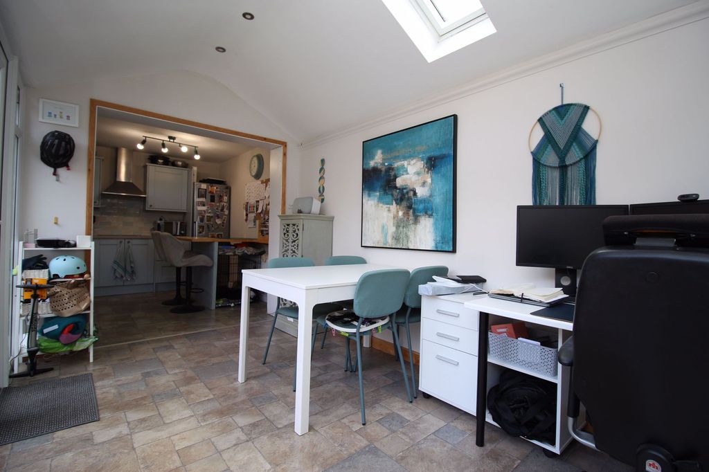 Property photo 3 of 18