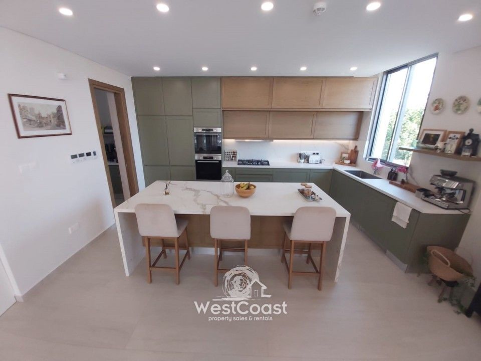 Property photo 3 of 29