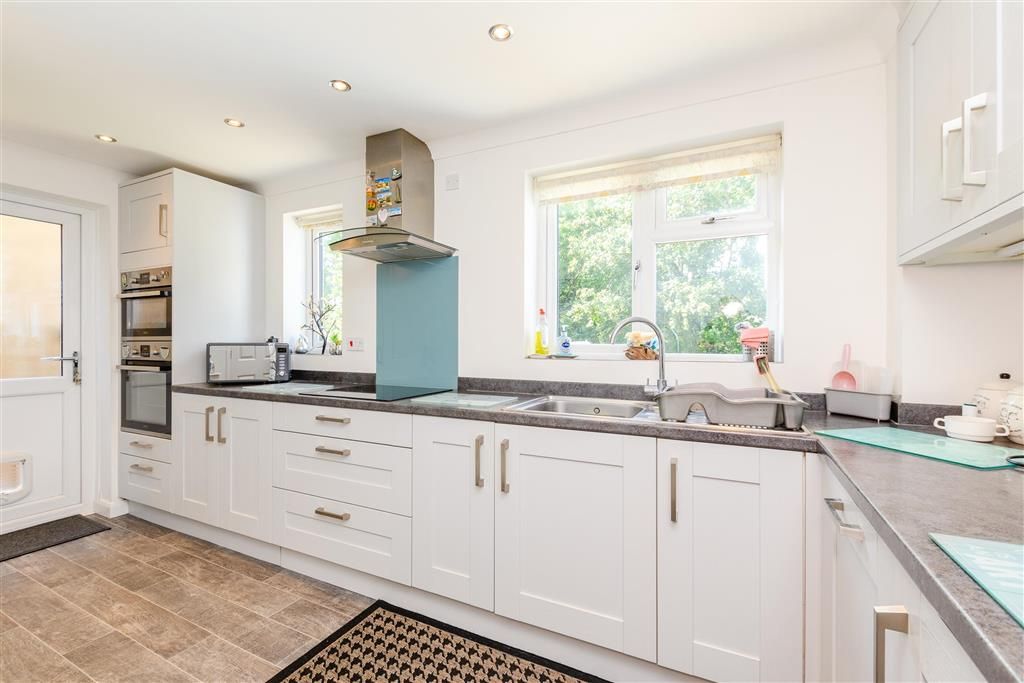 Property photo 2 of 15 Kitchen