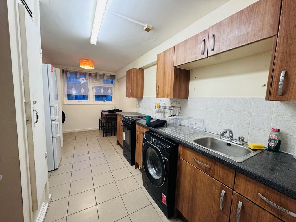 Property photo 2 of 9 Photo 9