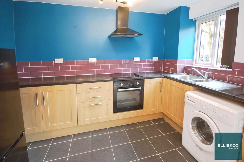Property photo 1 of 11 Picture No. 25