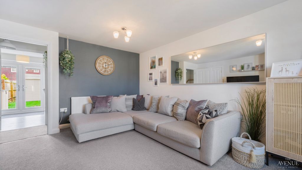 Property photo 2 of 25 3996006