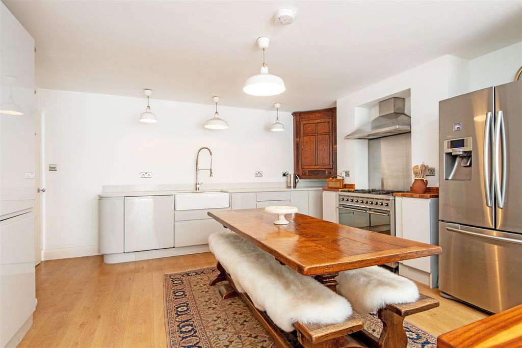 Property photo 3 of 12 Highres2492389.Jpg