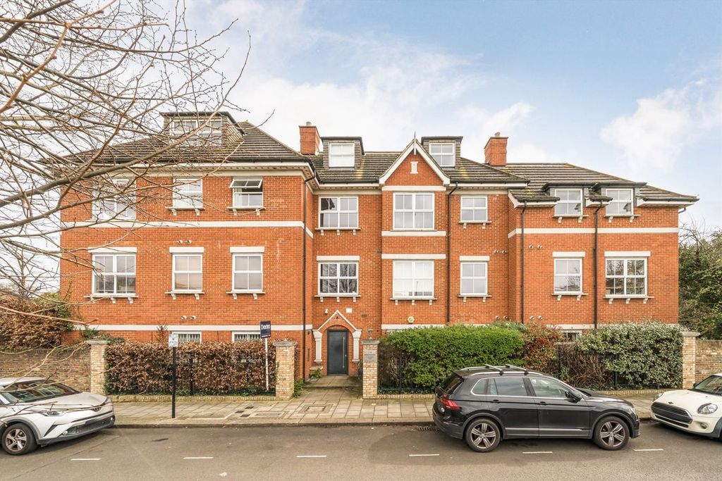 Property photo 1 of 7