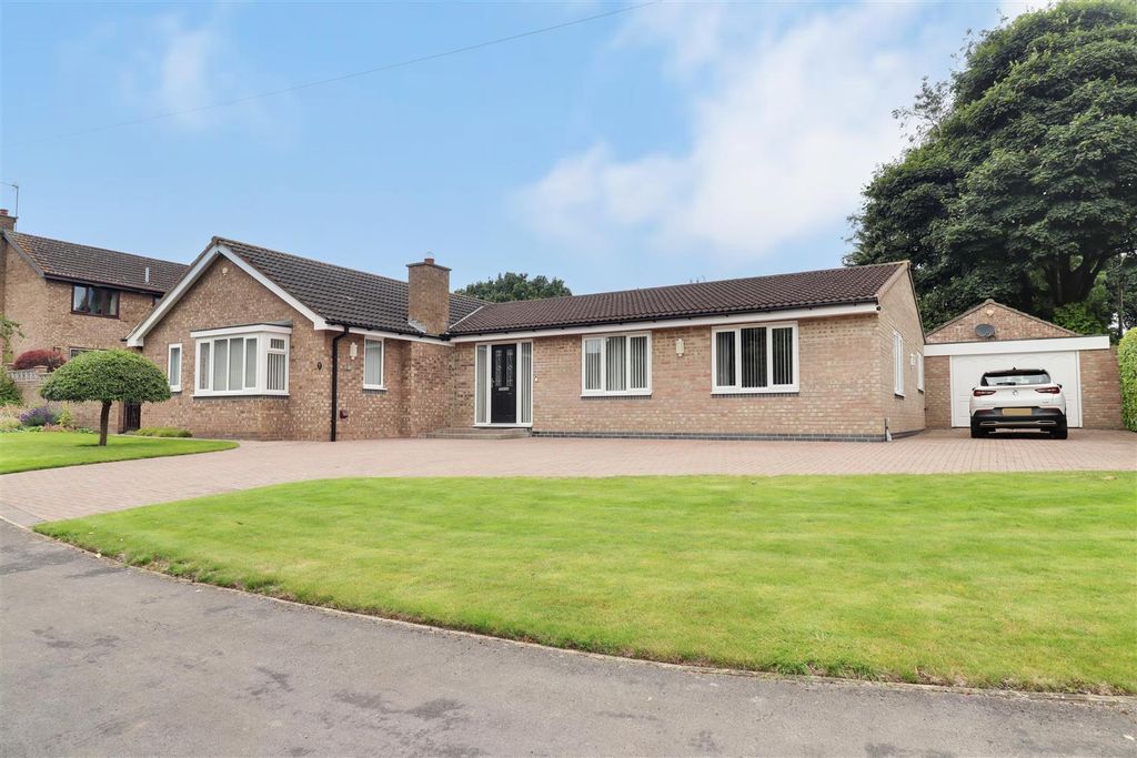 Property photo 1 of 17 Img_1438-Img_1440-Hesslepc3.Jpg