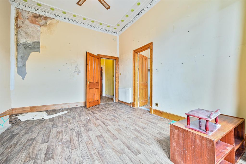 Property photo 3 of 12 3