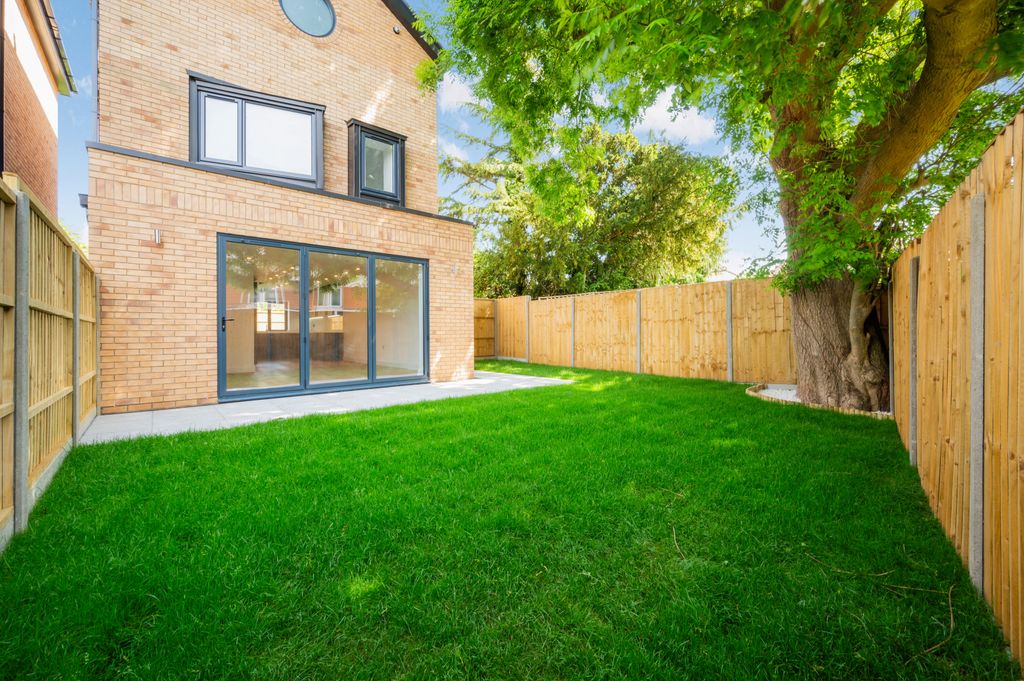 Property photo 3 of 15 Picture No. 07