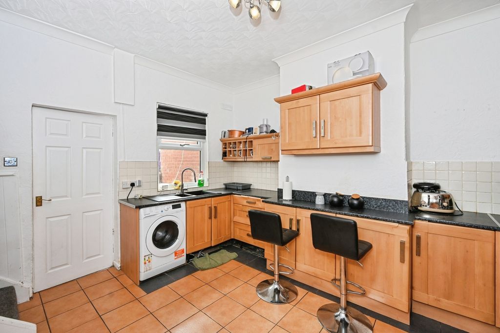Property photo 2 of 15 Photo