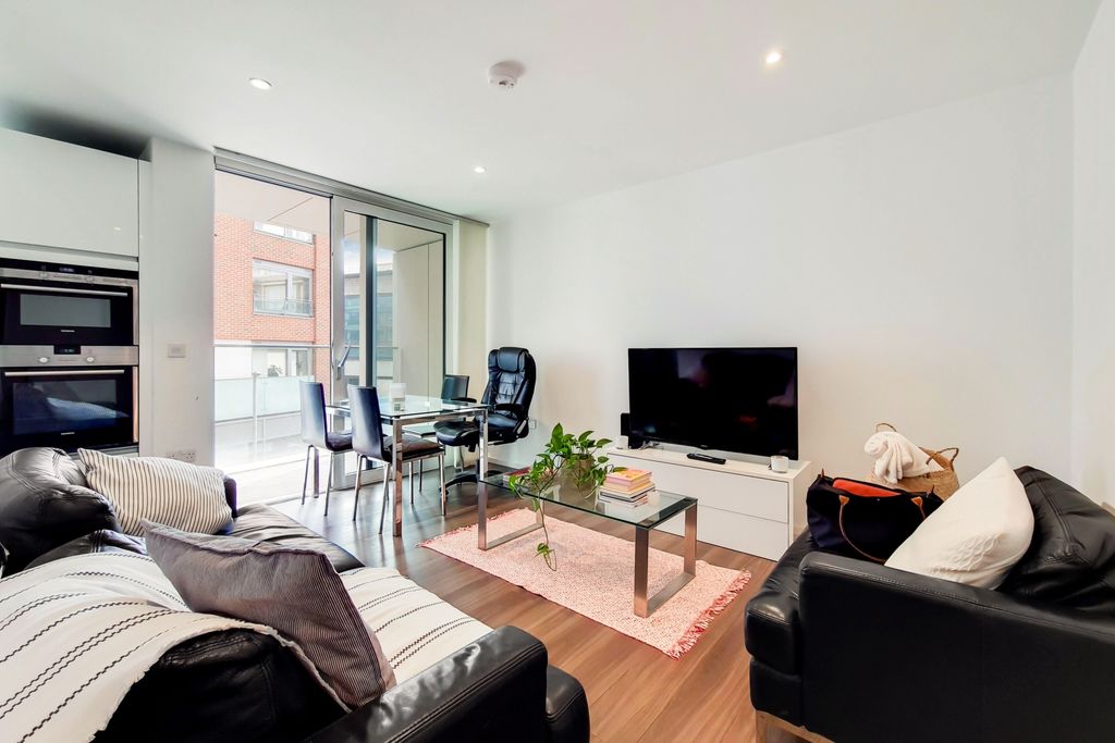 Property photo 3 of 12 Photo 3