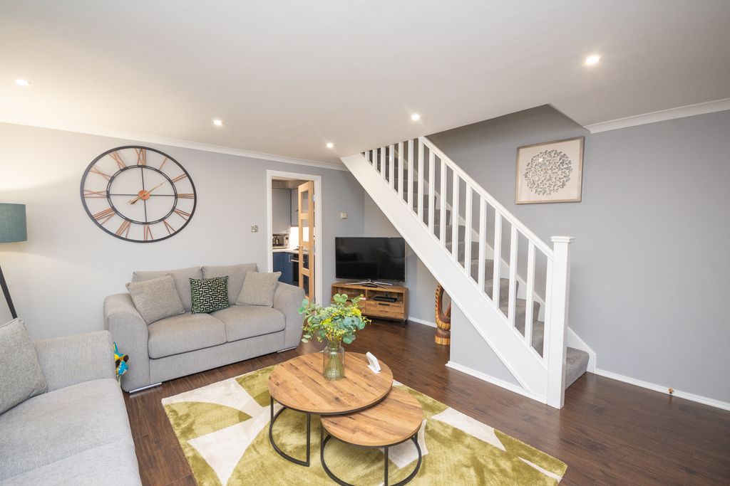 Property photo 3 of 22 Lounge