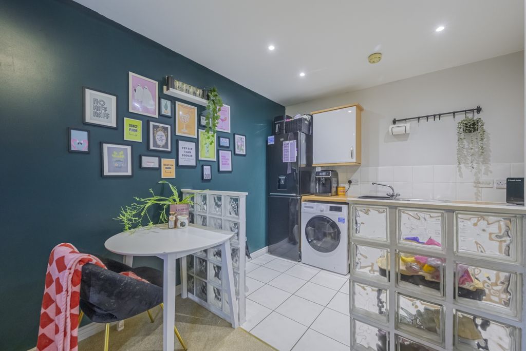 Property photo 2 of 12 Dsc_3844Mergedx5-Edit