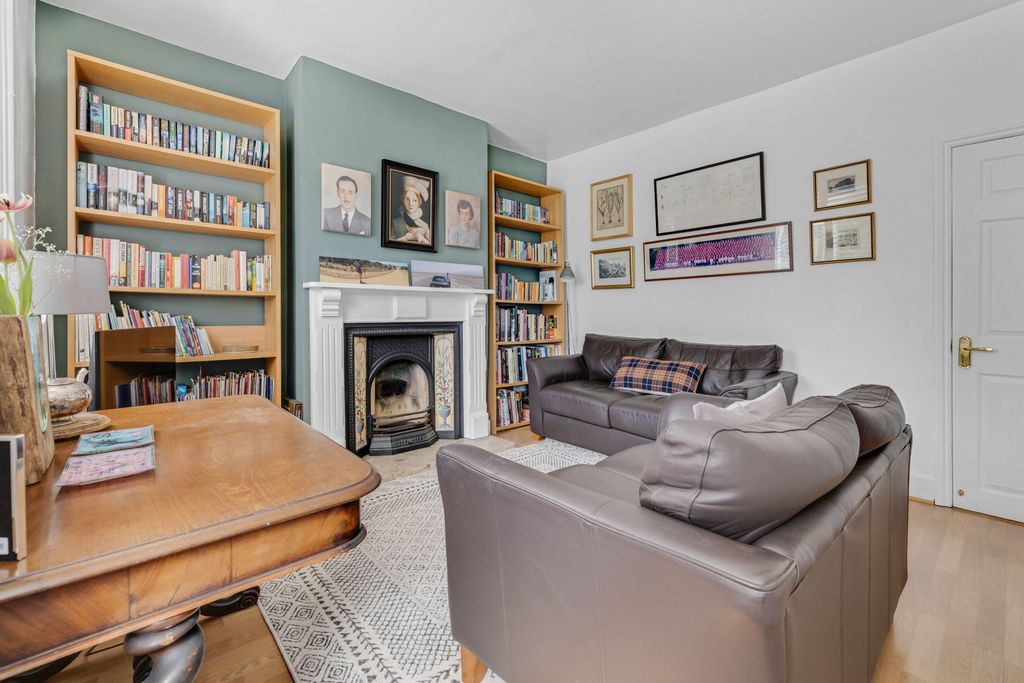Property photo 3 of 59