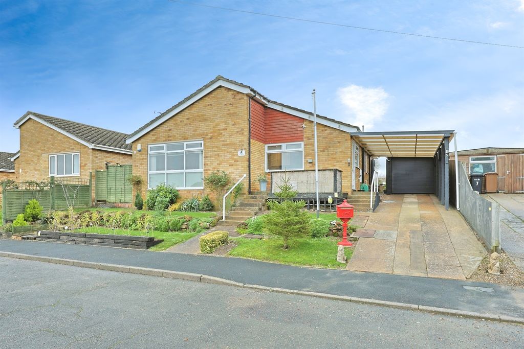 Property photo 1 of 34