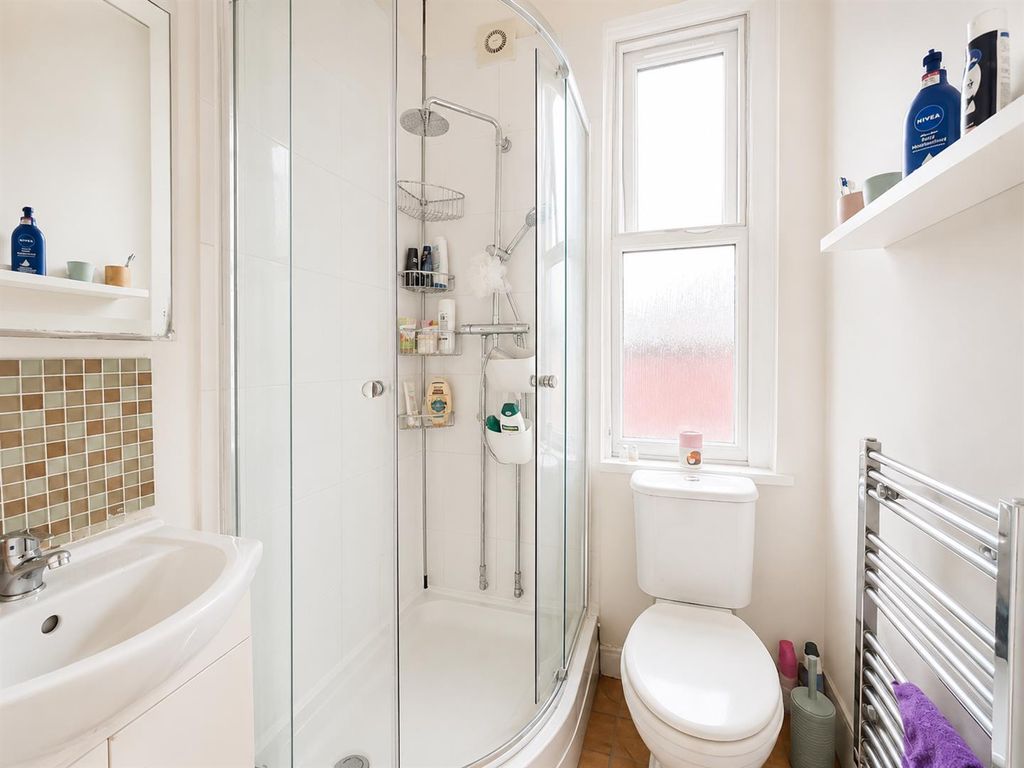 Property photo 3 of 7 Aad0204d-1F40-46B0-A0A2-831Fe79De7d8.Png