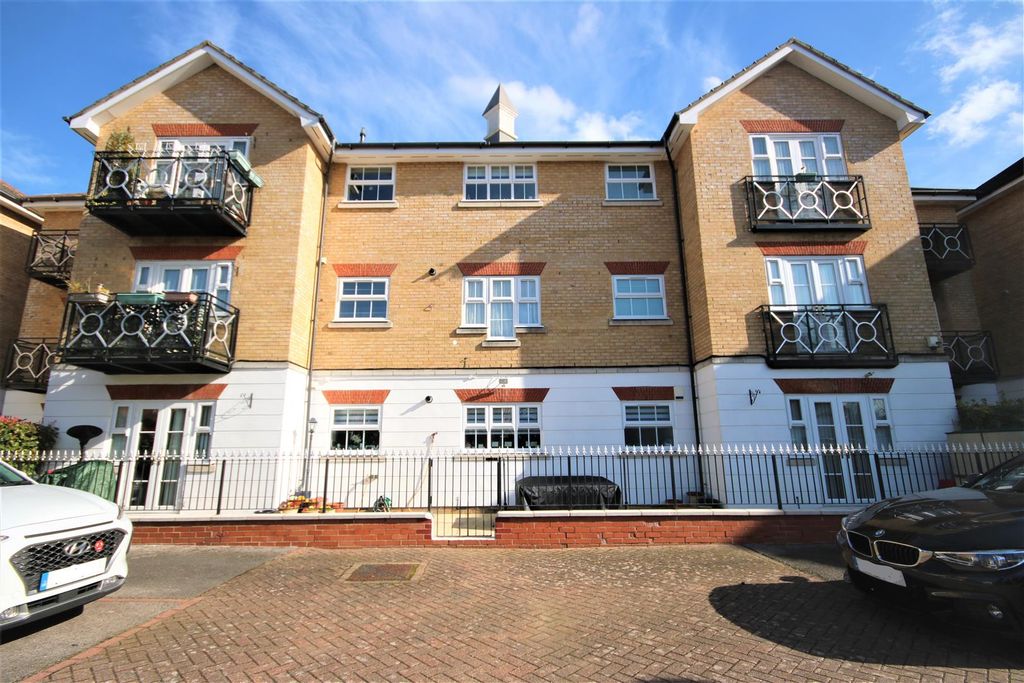 Property photo 1 of 15