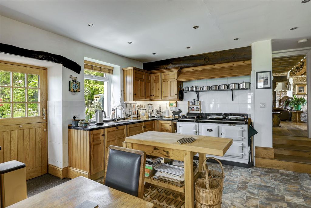 Property photo 2 of 62 Rutherford House Int_40.Jpg