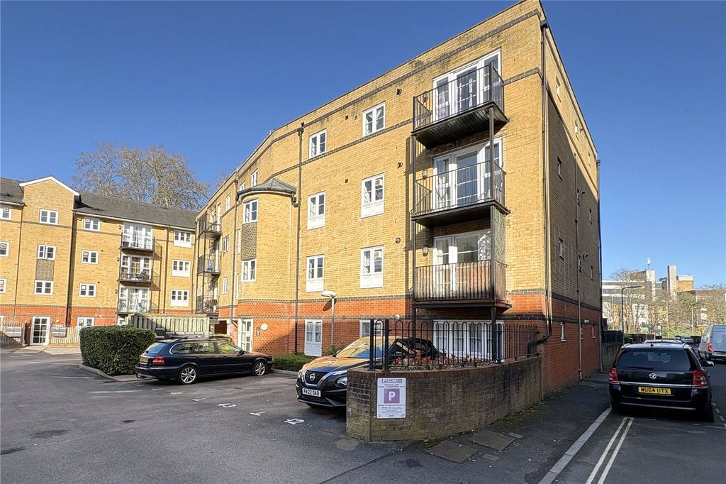 Property photo 1 of 9 Picture No. 06