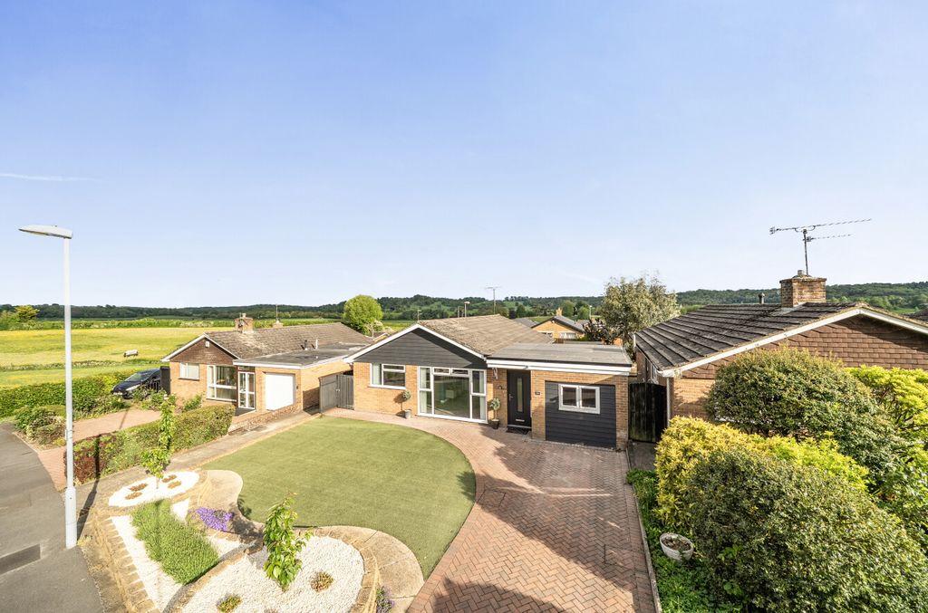 Property photo 1 of 15 1454947-1-69Fa27E...