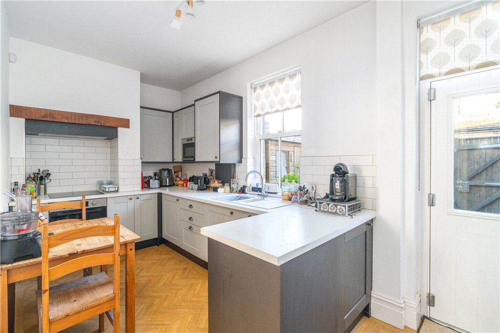 Property photo 3 of 8 Kitchen