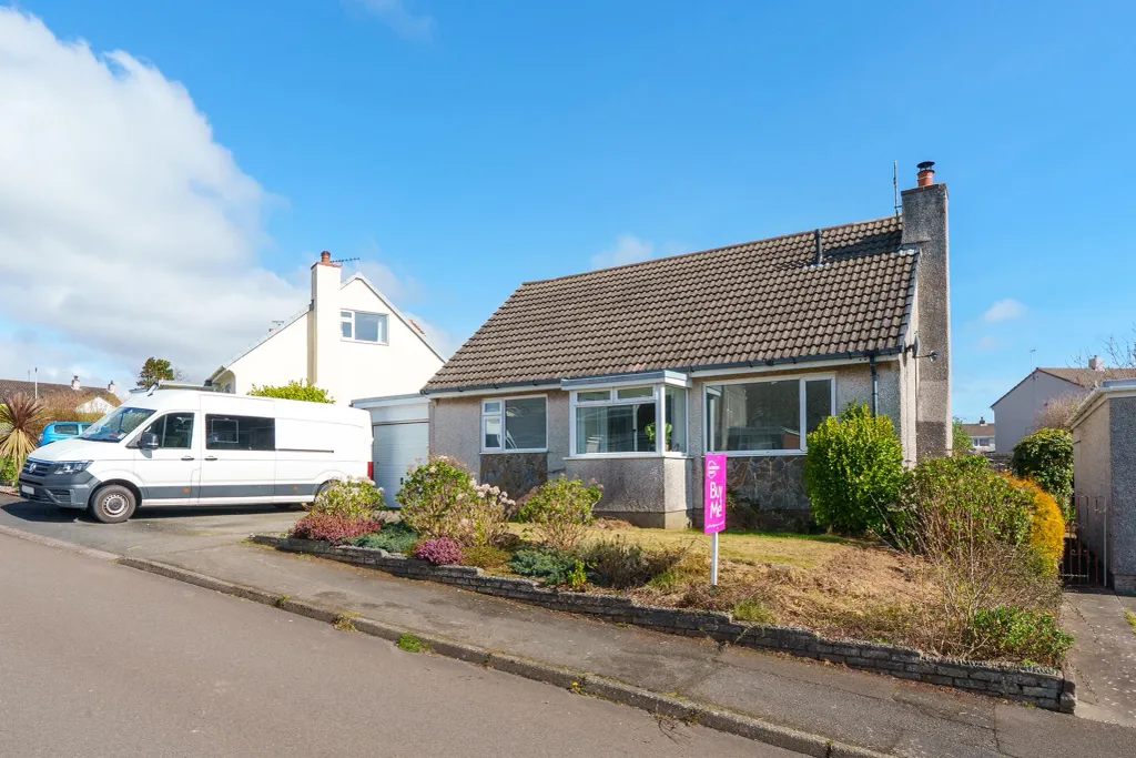 Property photo 1 of 18