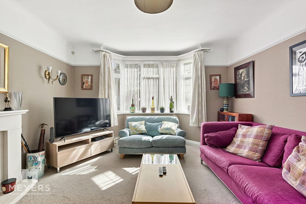 Property photo 2 of 43