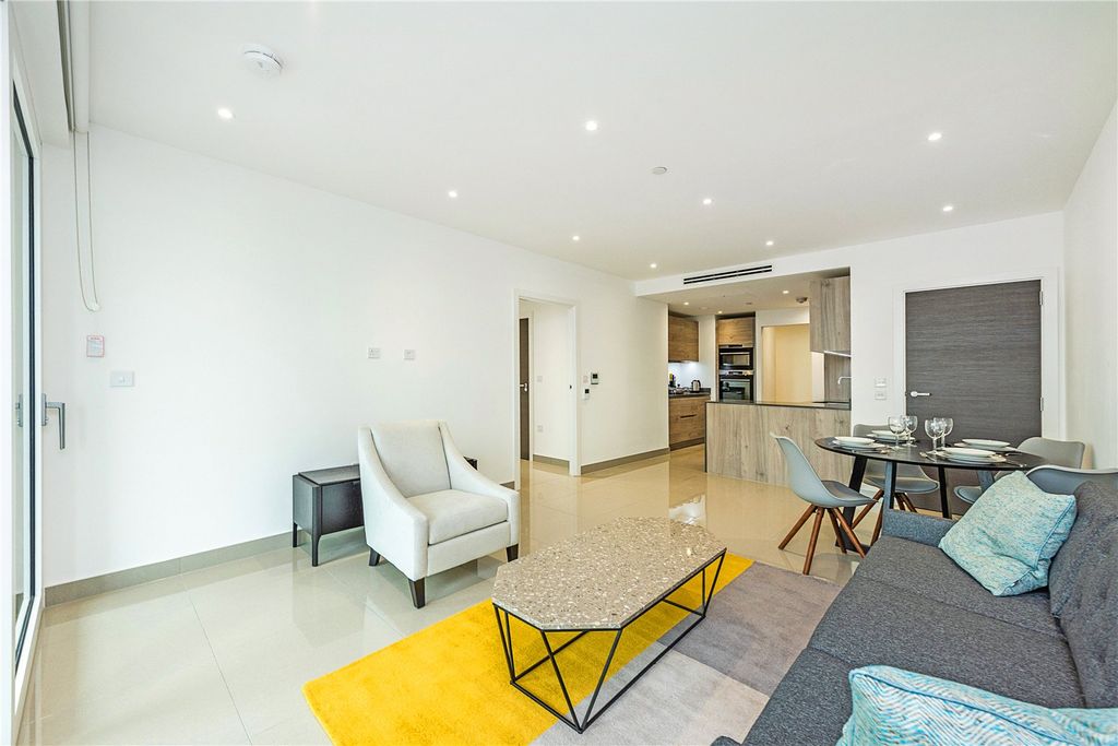 Property photo 2 of 21 Picture No. 11