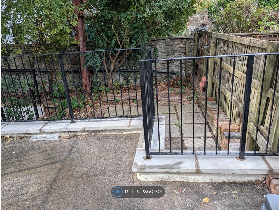 Property photo 3 of 31