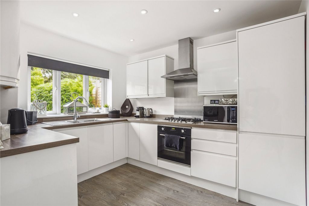 Property photo 3 of 13 Kitchen