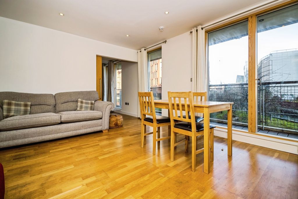 Property photo 2 of 14 Photo