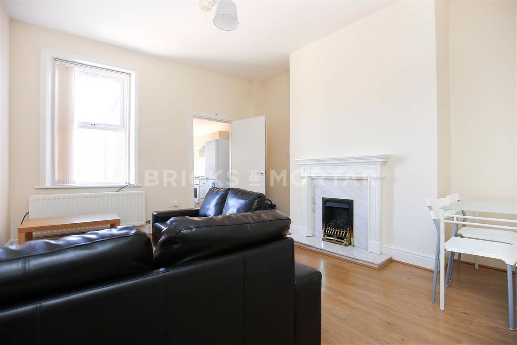 Property photo 1 of 7 _Tpxrmsiz16Xb6B_Kqiox36Dtnc.Jpg